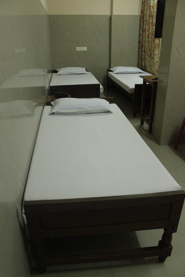 Hotel Sukhvas Thiruvananthapuram Extérieur photo
