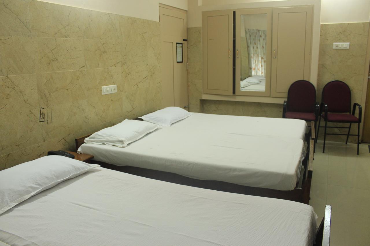 Hotel Sukhvas Thiruvananthapuram Extérieur photo