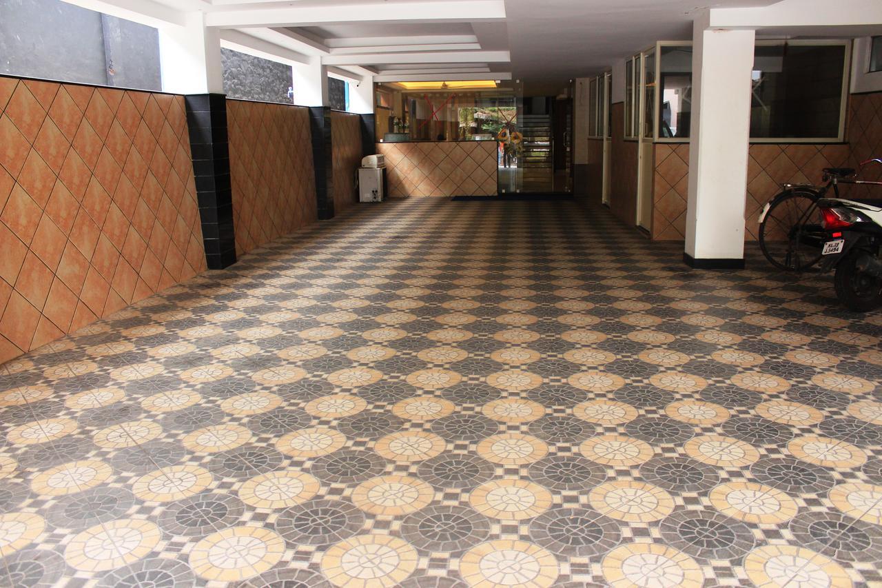 Hotel Sukhvas Thiruvananthapuram Extérieur photo